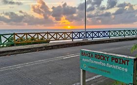 Apartamentos frente al mar Bahia Rocky Point